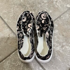 Skull & Roses Slip Ons